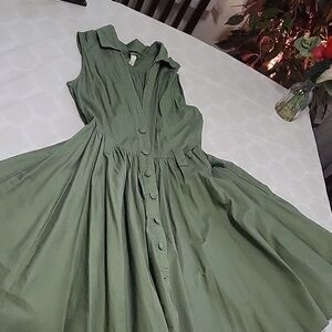 Chesley Olive Green Sleeveless Button-Front Midi Dress